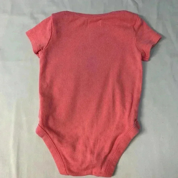 Gymboree - short sleeve newborn baby onesie. Size 0-3 months - Picture 3 of 3
